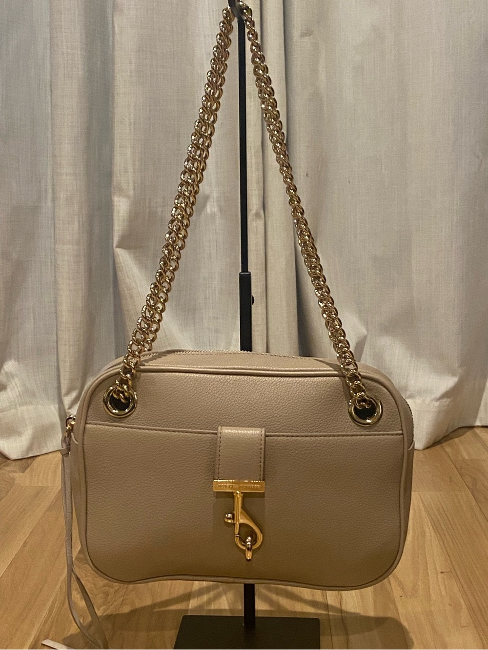 Rebecca Minkoff Lou Pebbled Leather Shoulder Bag with Gold Chain. EUC MSRP $298